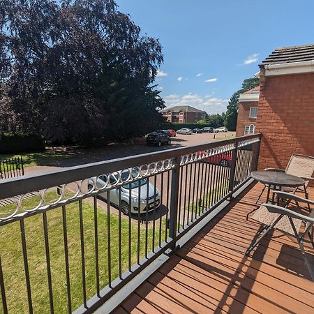 Stylish Modern Apartment, Free Secure Parking Allesley Esterno foto