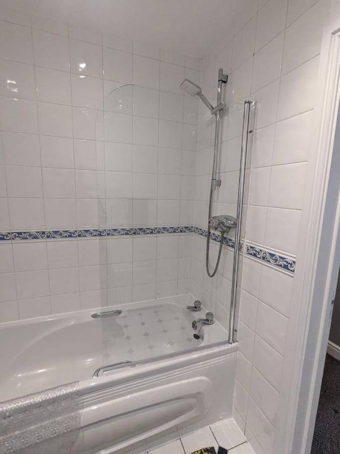 Stylish Modern Apartment, Free Secure Parking Allesley Esterno foto