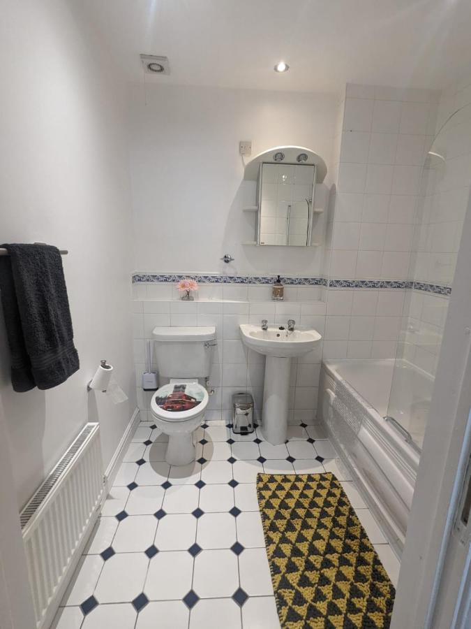 Stylish Modern Apartment, Free Secure Parking Allesley Esterno foto
